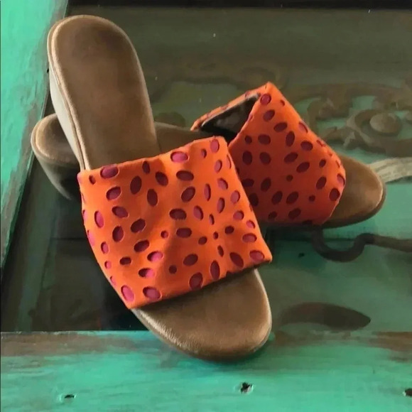 AEROSOLES Shoes - Sz8 Orange & Pink Aerosoles Sandals